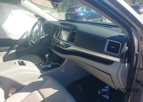 2018 Toyota Highlander Xle из США, поврежденный, VIN 5TDKZRFH0JS542794